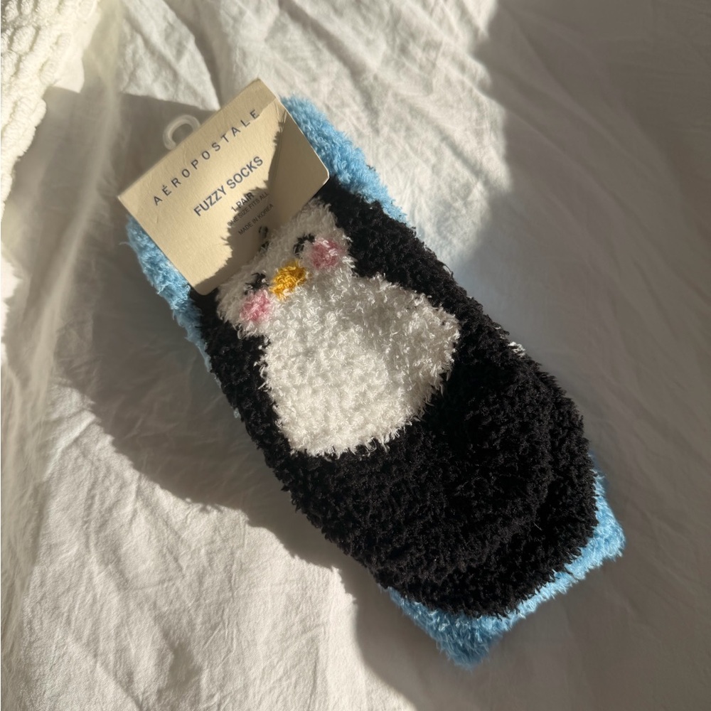 NWT Aeropostale Fuzzy Socks